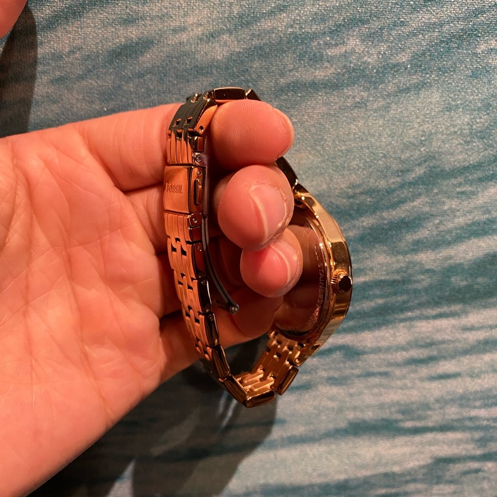 Fossil Watch - Picture 6 of 9